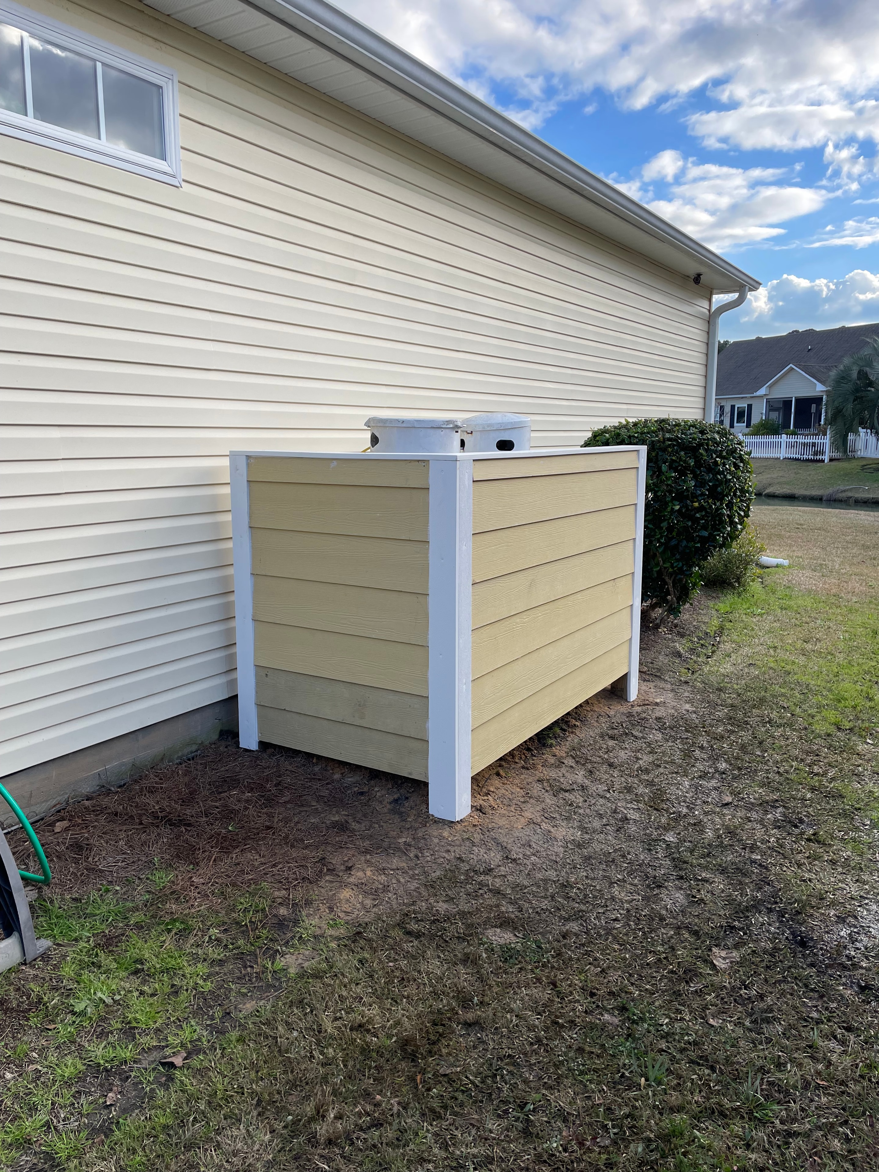 Exterior trash can enclosure build
